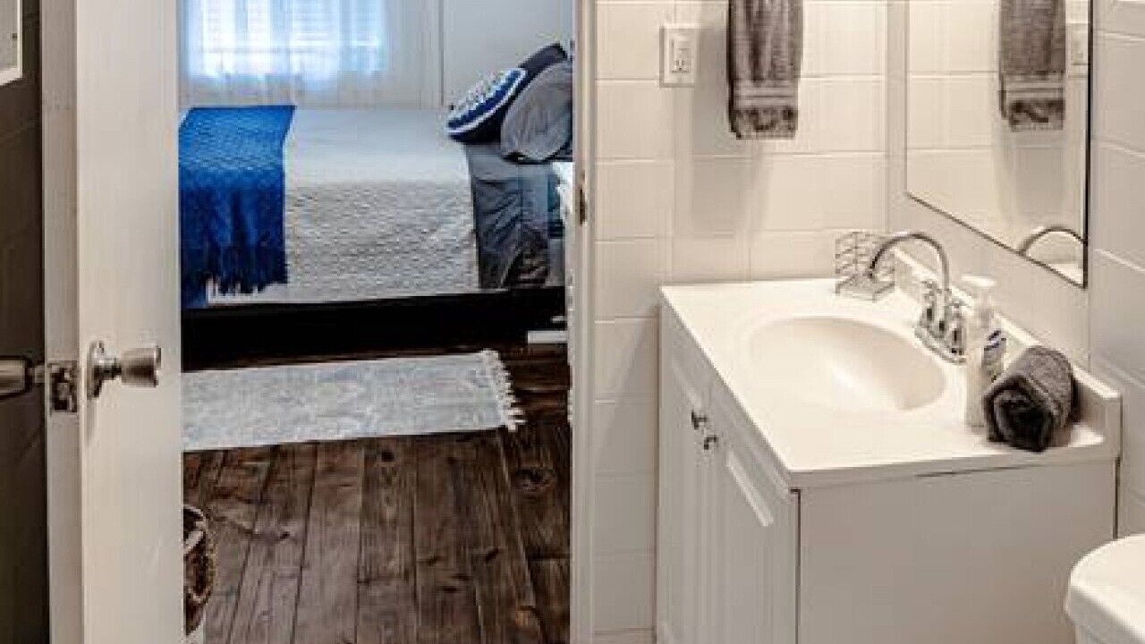Photo of Bathroom in Estate East Street
