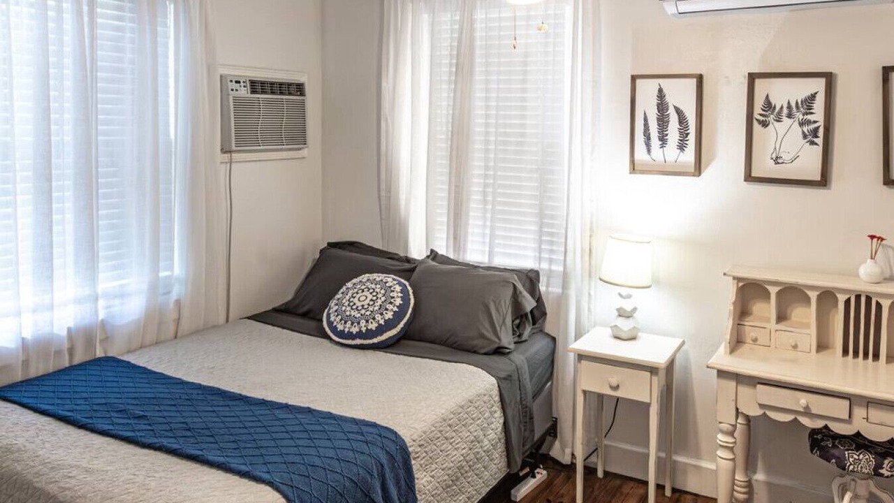 Photo of Bedroom in Estate East Street