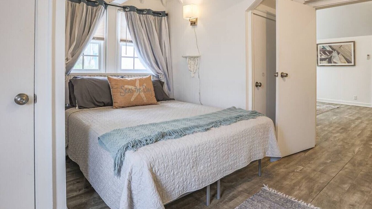 Photo of Bedroom in Estate East Street