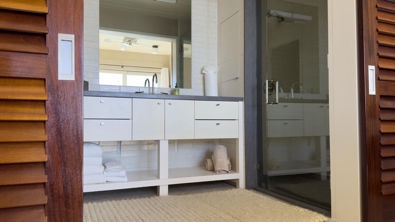 Photo of Bathroom in Hart Bay