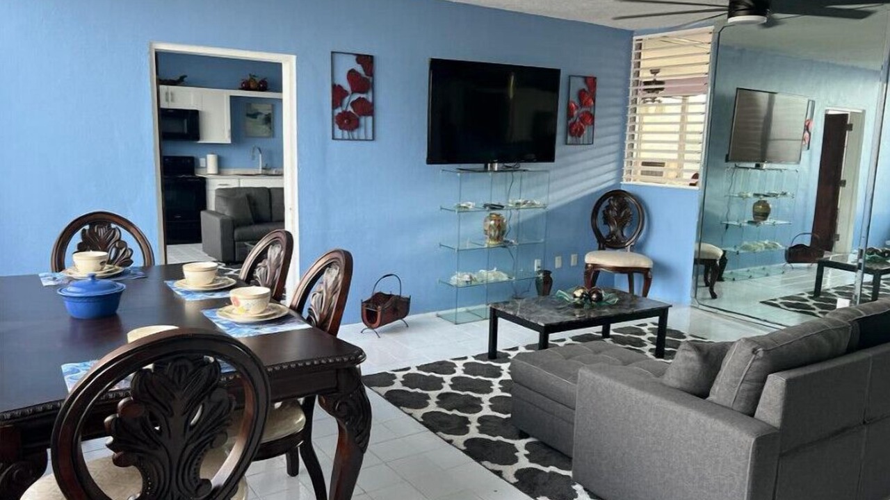 Photo of Livingroom in Orange Grove