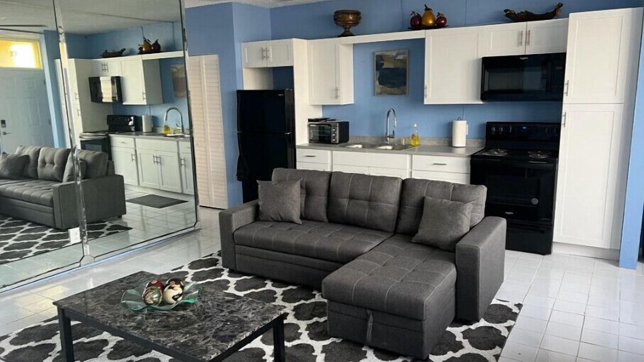 Photo of Livingroom in Orange Grove