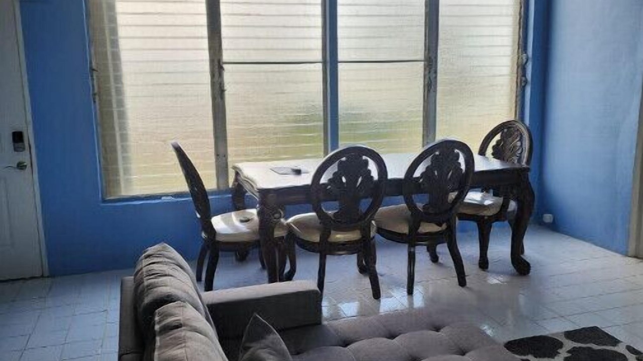 Photo of Livingroom in Orange Grove