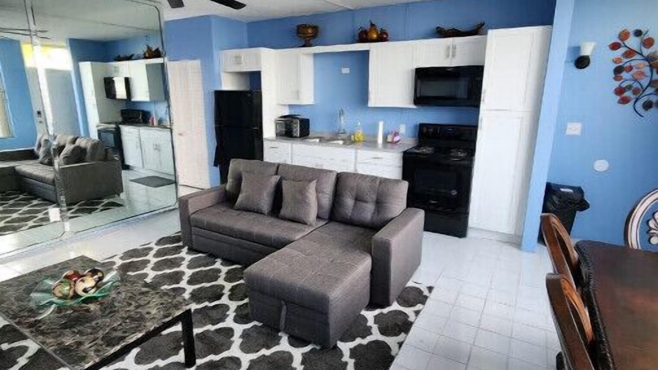 Photo of Livingroom in Orange Grove