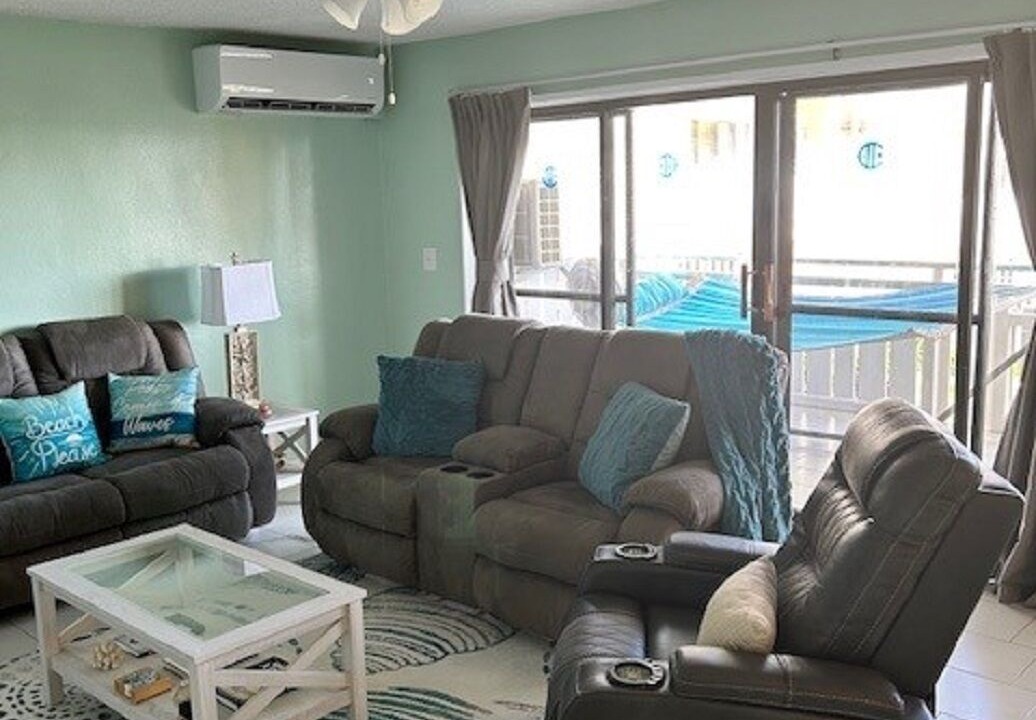 Photo of Livingroom in Estate Golden Rock
