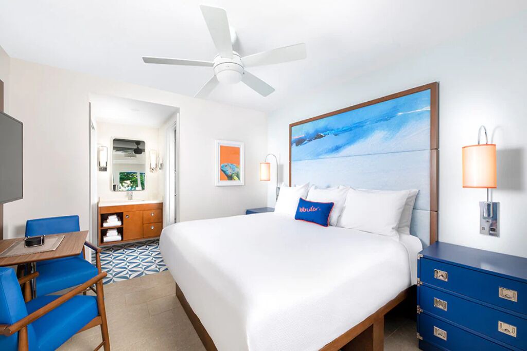 Photo of Bedroom in Estate Frenchman Bay
