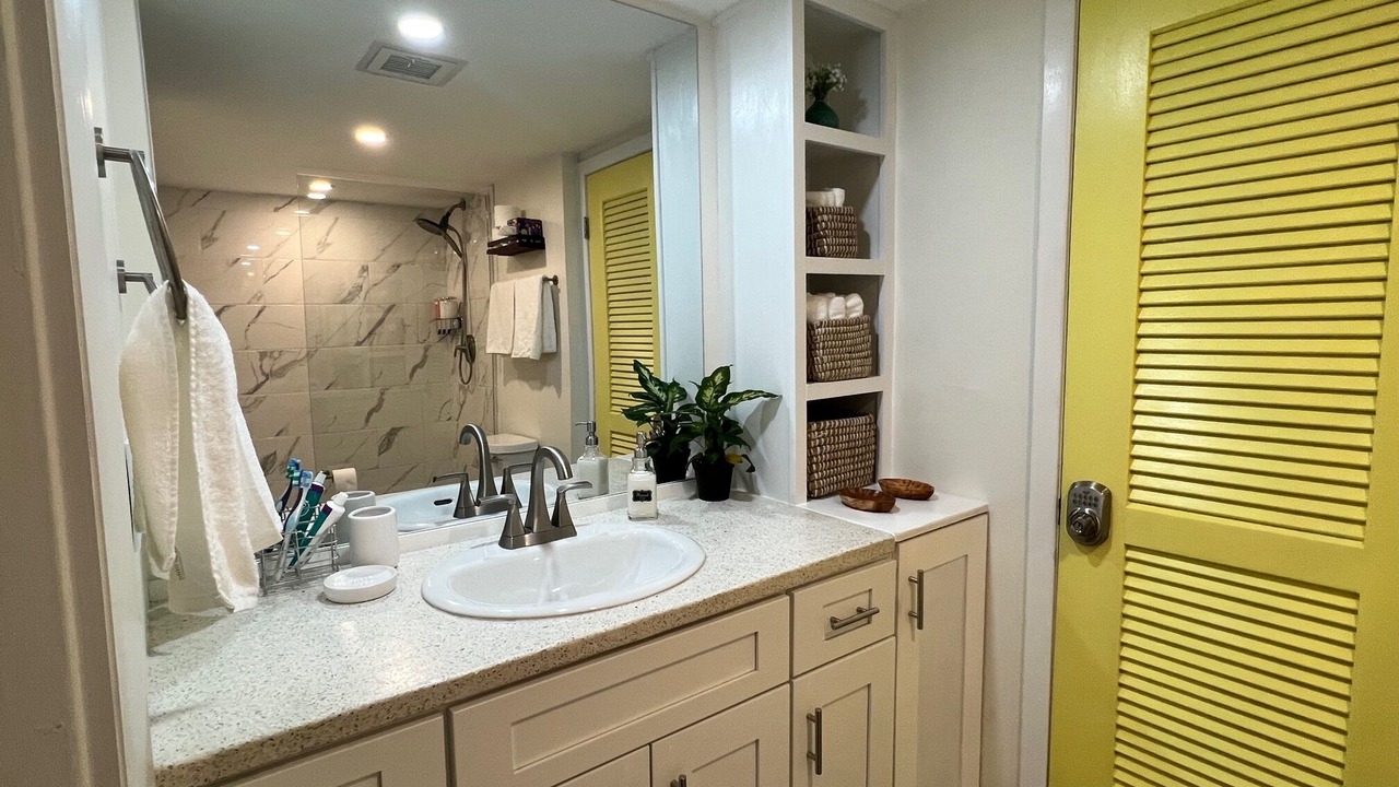 Photo of Bathroom in Estate Demarara