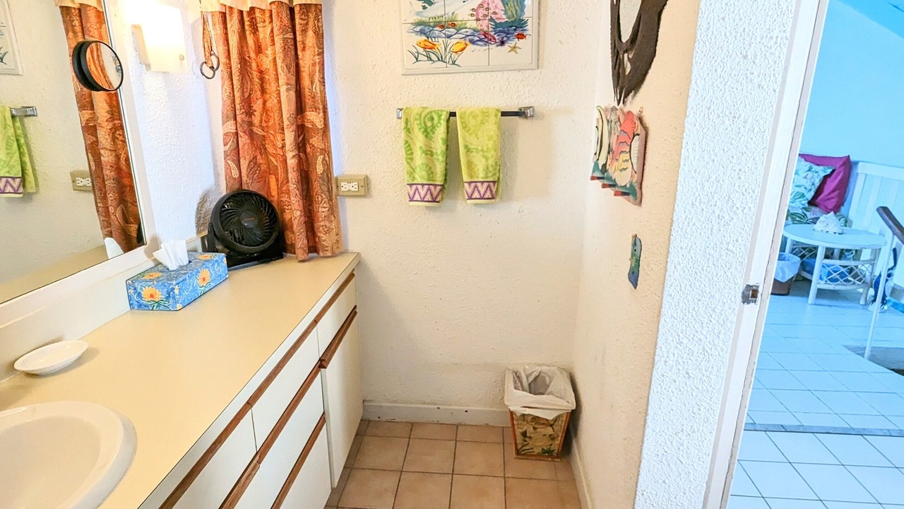 Photo of Bathroom in Estate Salt River