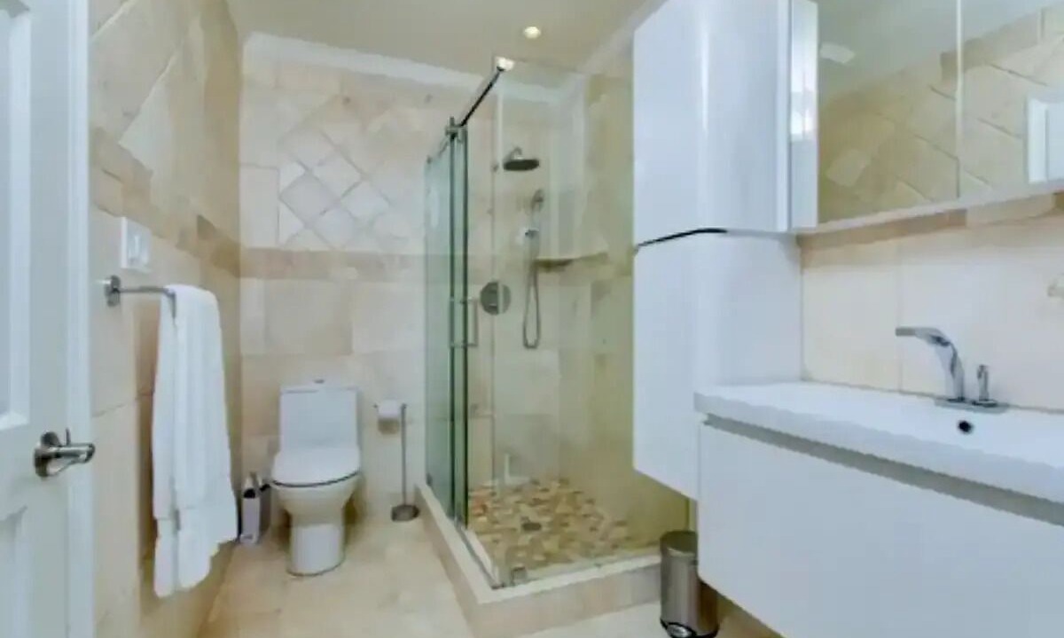 Photo of Bathroom in Testman