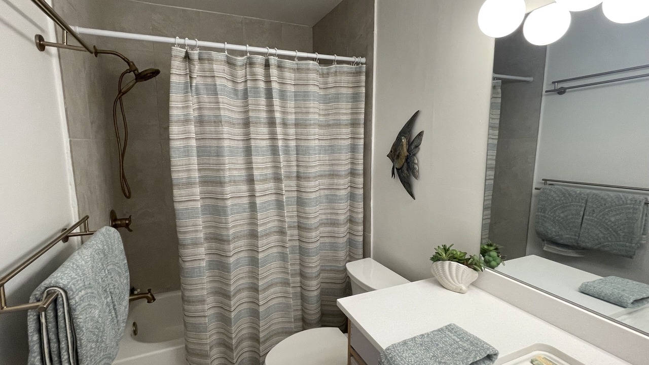 Photo of Bathroom in Estate Salt River