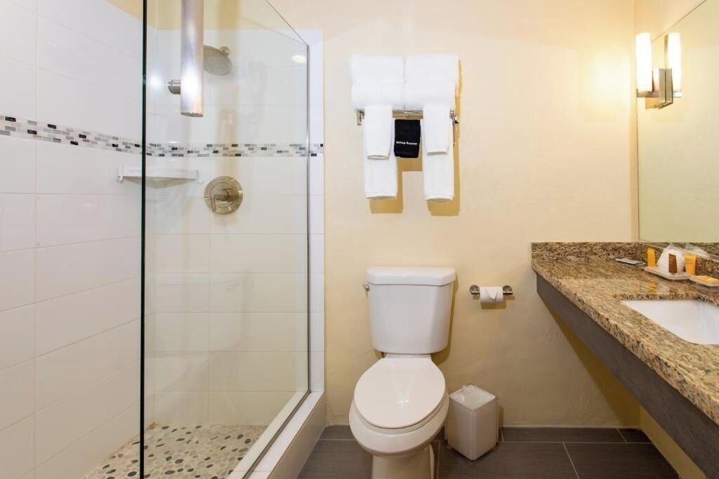 Photo of Bathroom in Estate East Street