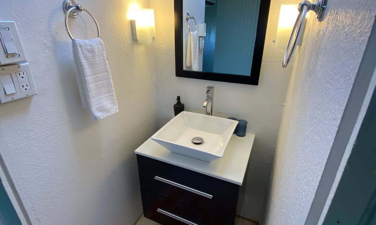 Photo of Bathroom in Estate Southgate