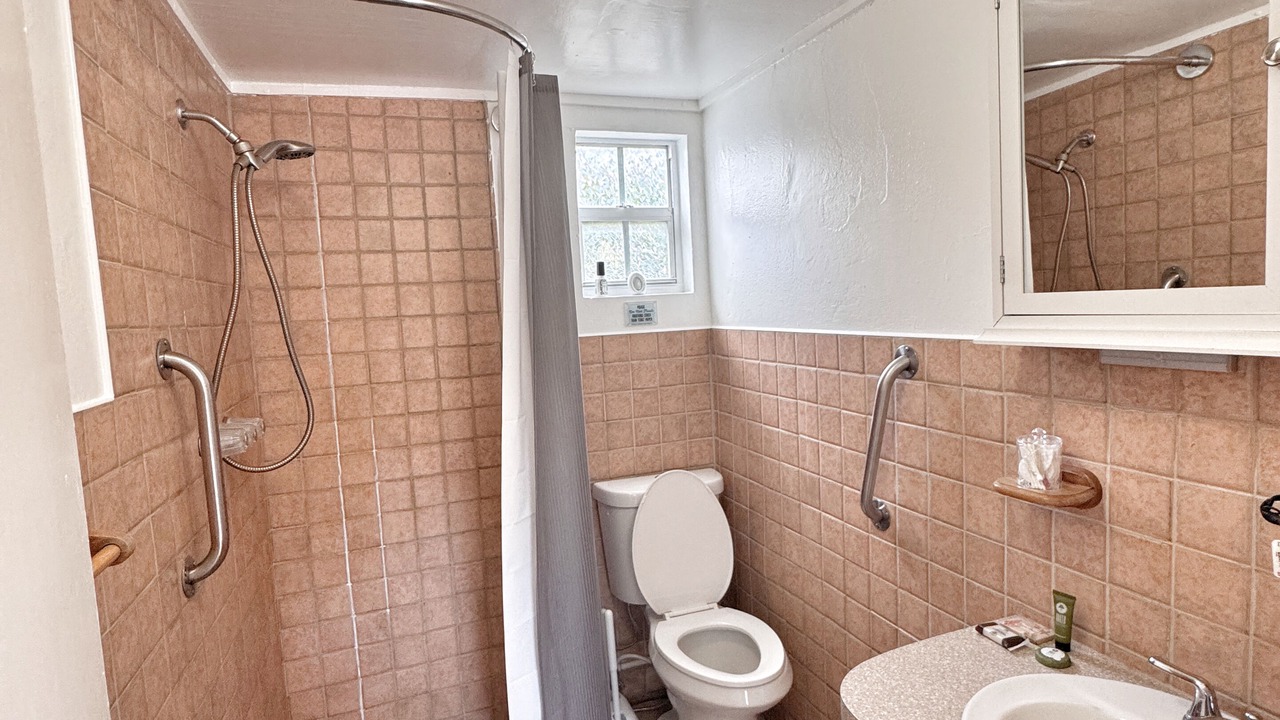Photo of Bathroom in Estate Kings Quarter