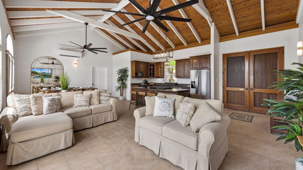 Photo of Livingroom in Estate Saunders Gut