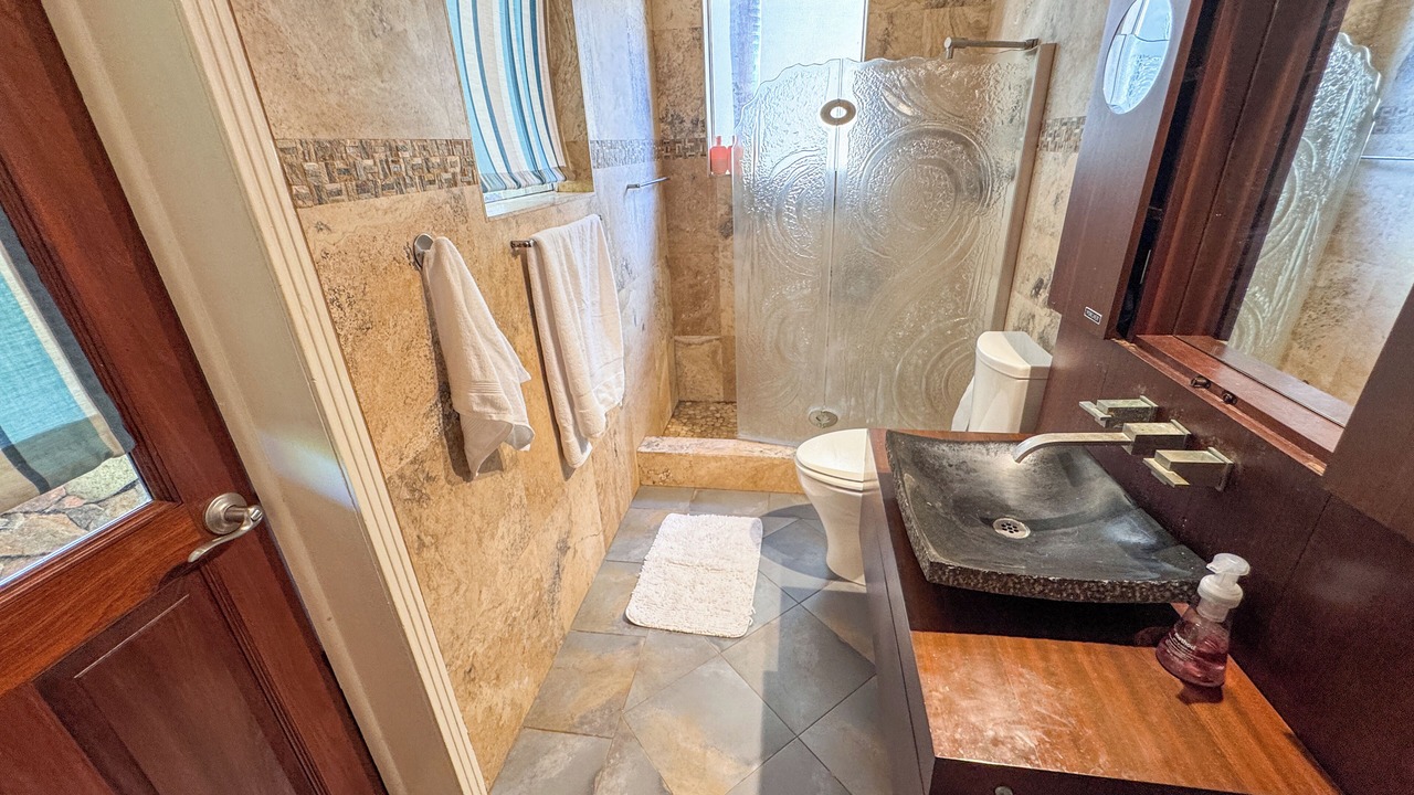 Photo of Bathroom in Estate Western Water Island