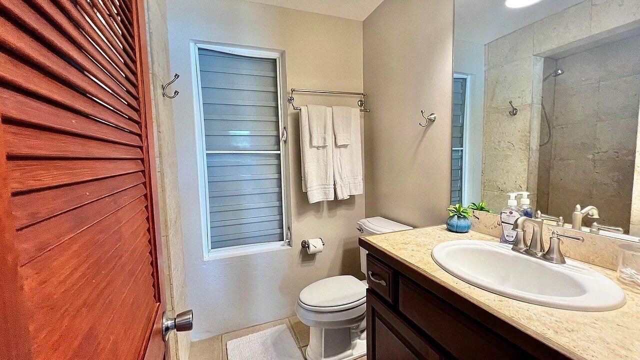 Photo of Bathroom in Slob