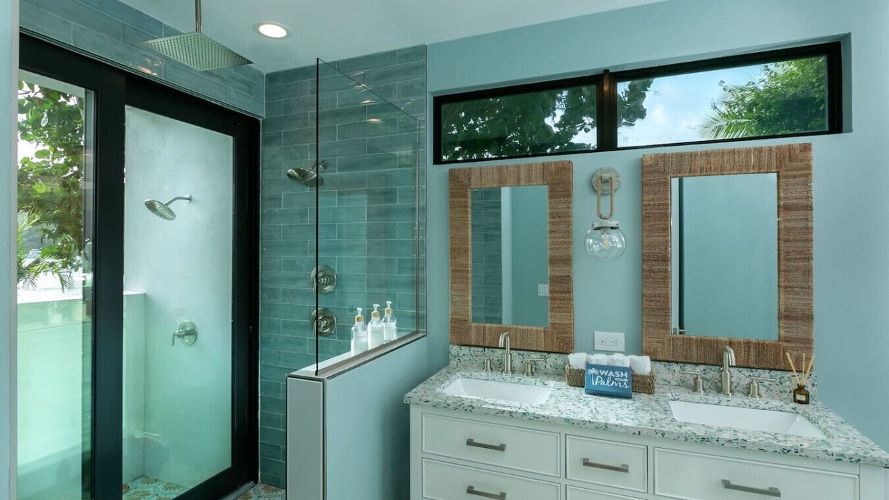 Photo of Bathroom in Great Cruz Bay