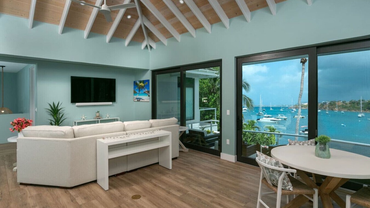 Photo of Livingroom in Great Cruz Bay
