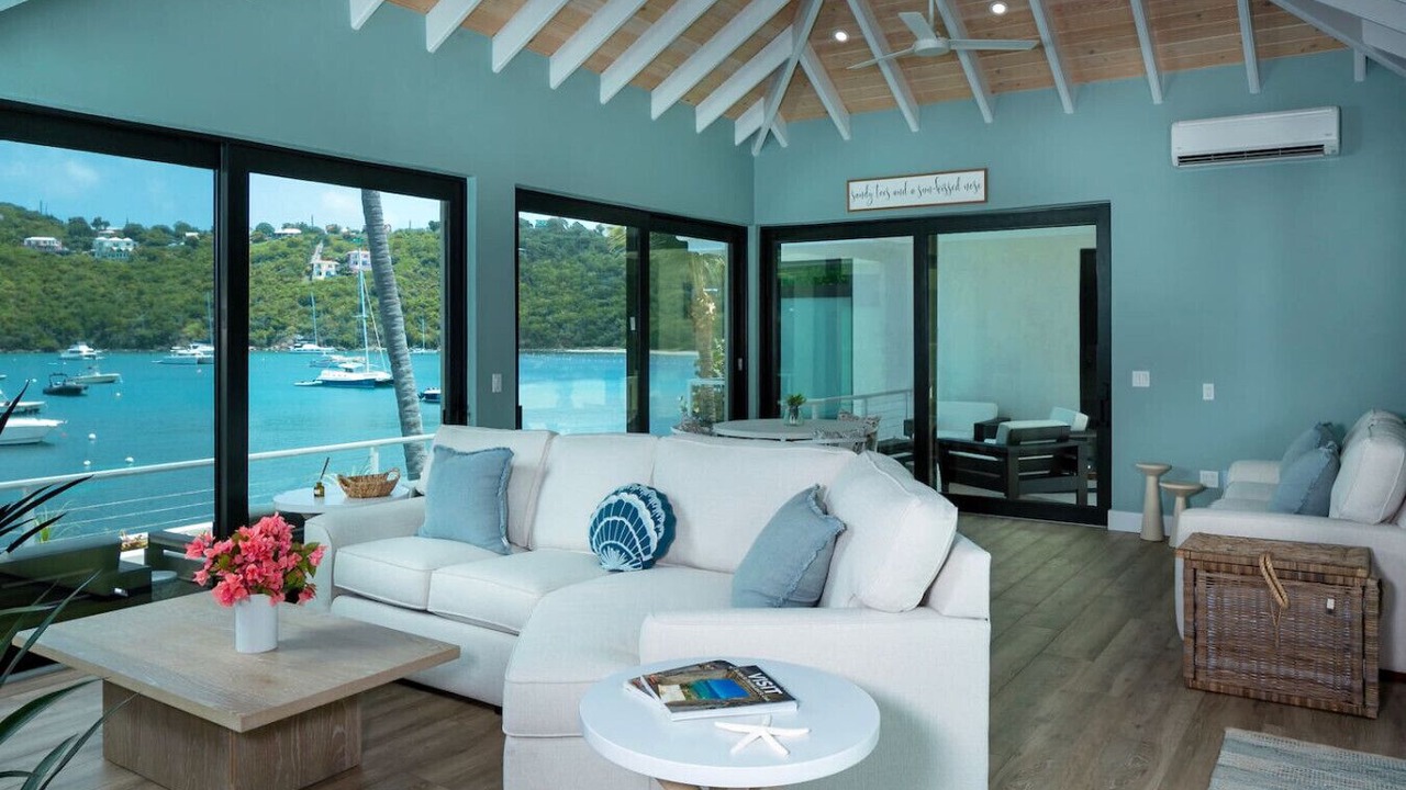 Photo of Livingroom in Great Cruz Bay