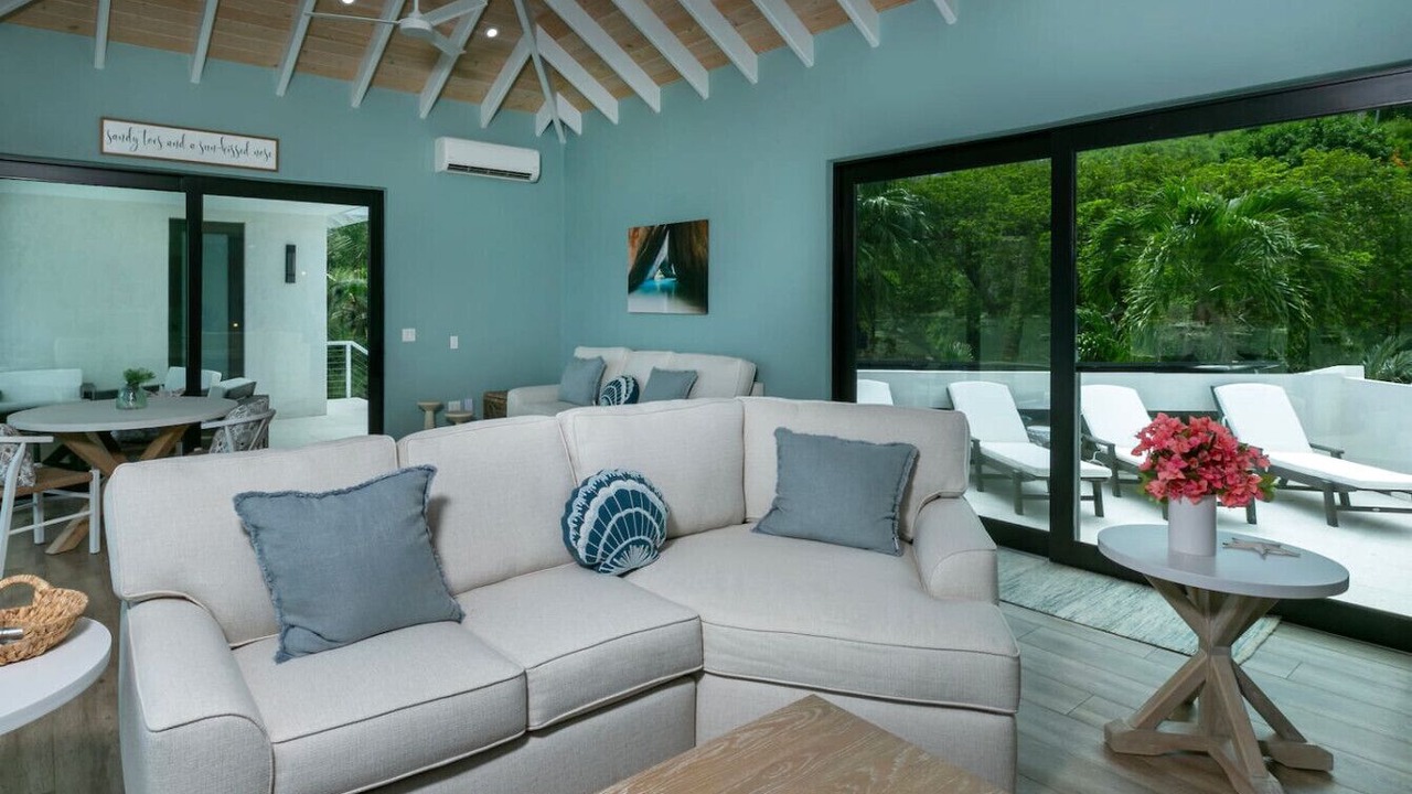 Photo of Livingroom in Great Cruz Bay
