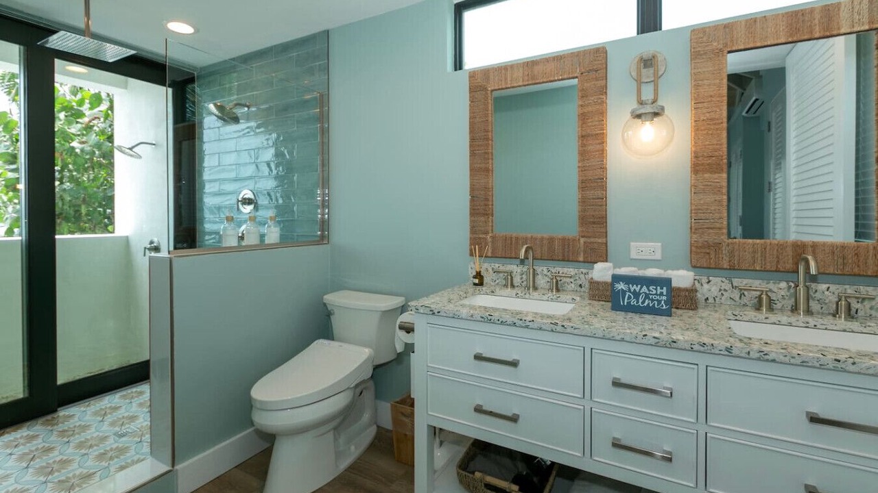 Photo of Bathroom in Great Cruz Bay