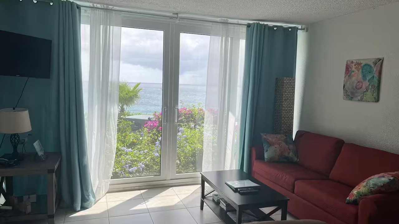 Photo of Livingroom in South Coast