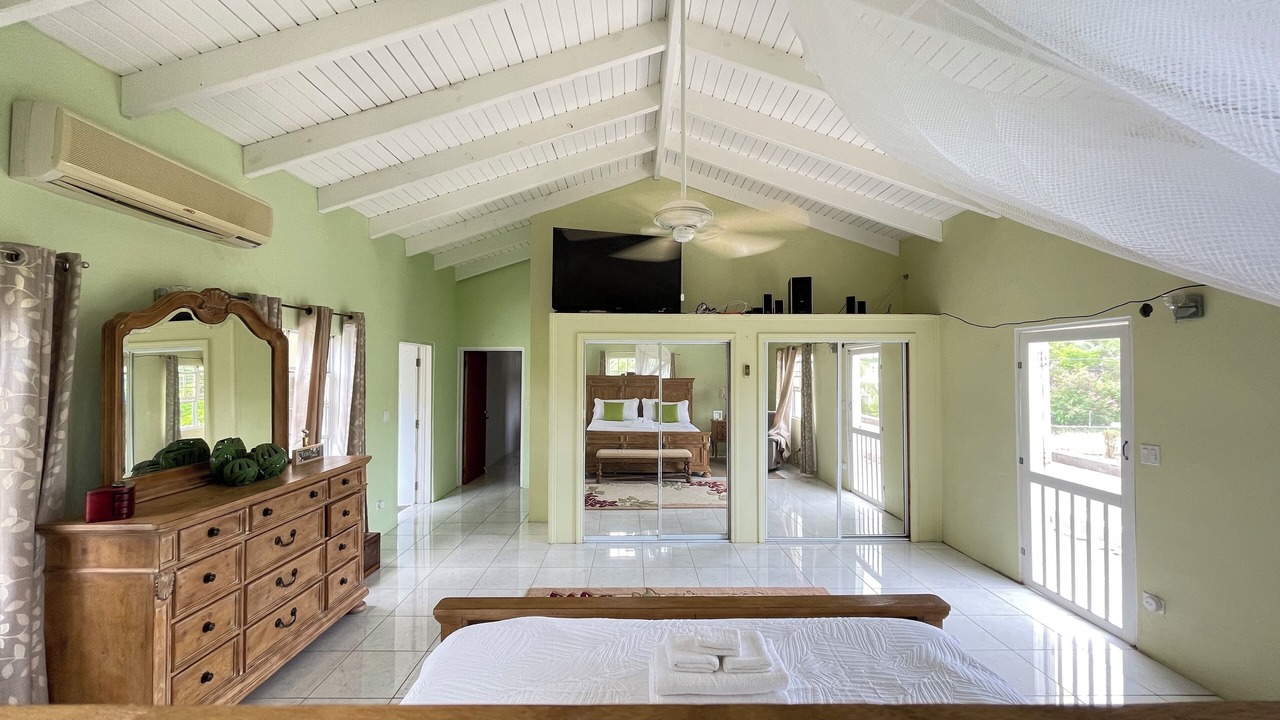 Photo of Bedroom in Estate Thomas