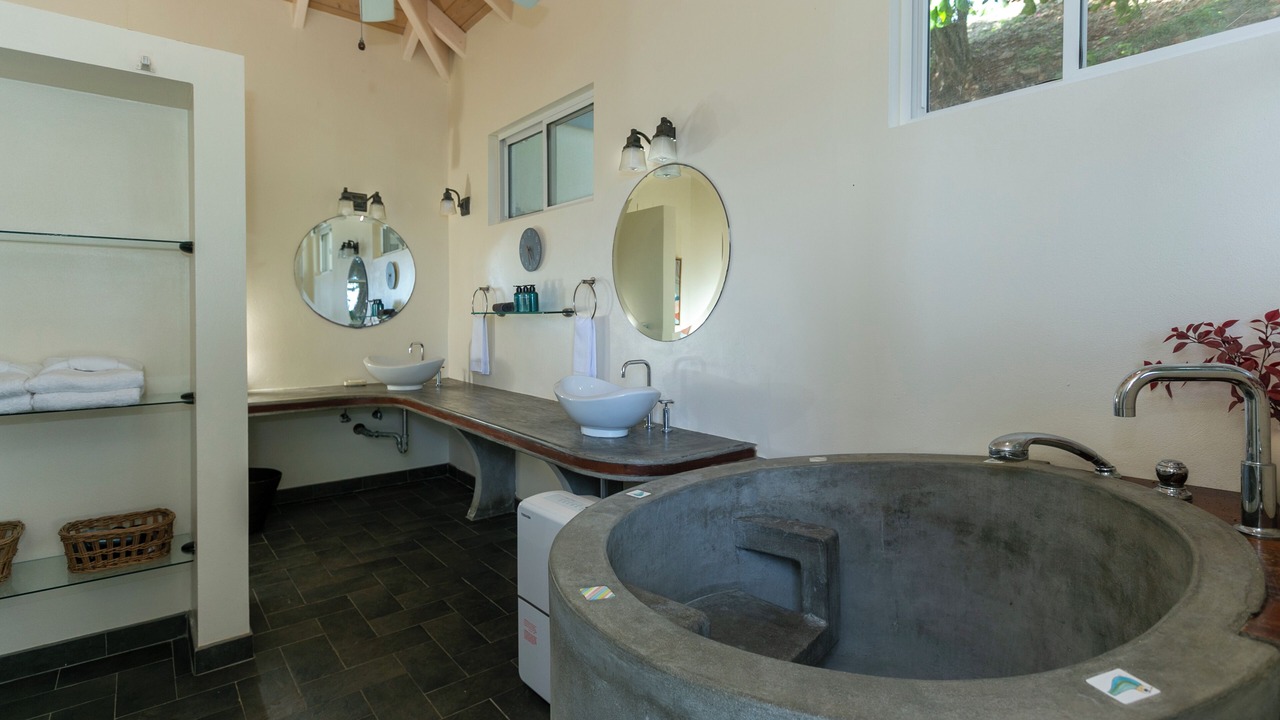 Photo of Bathroom in Hart Bay