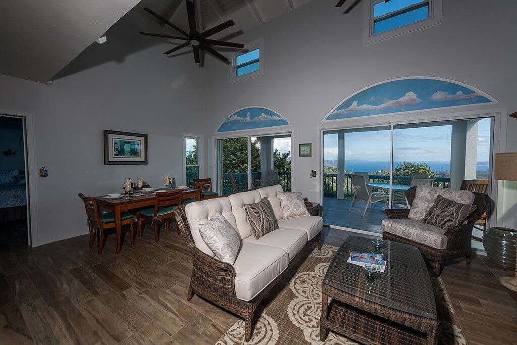 Photo of Livingroom in Estate Carolina
