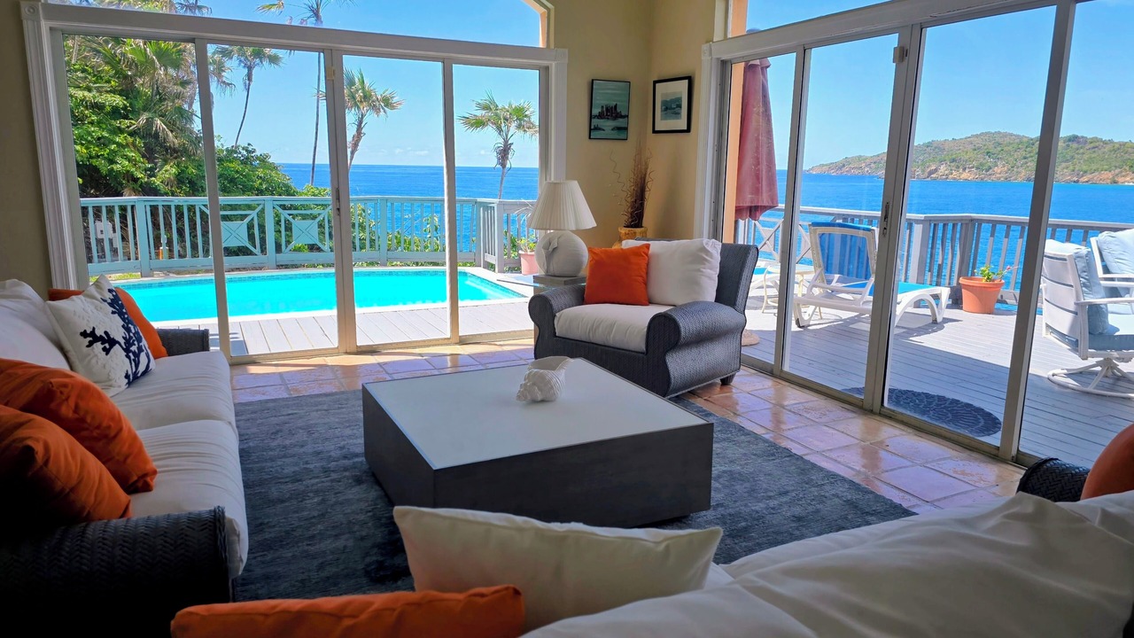 Photo of Livingroom in Estate Caret Bay
