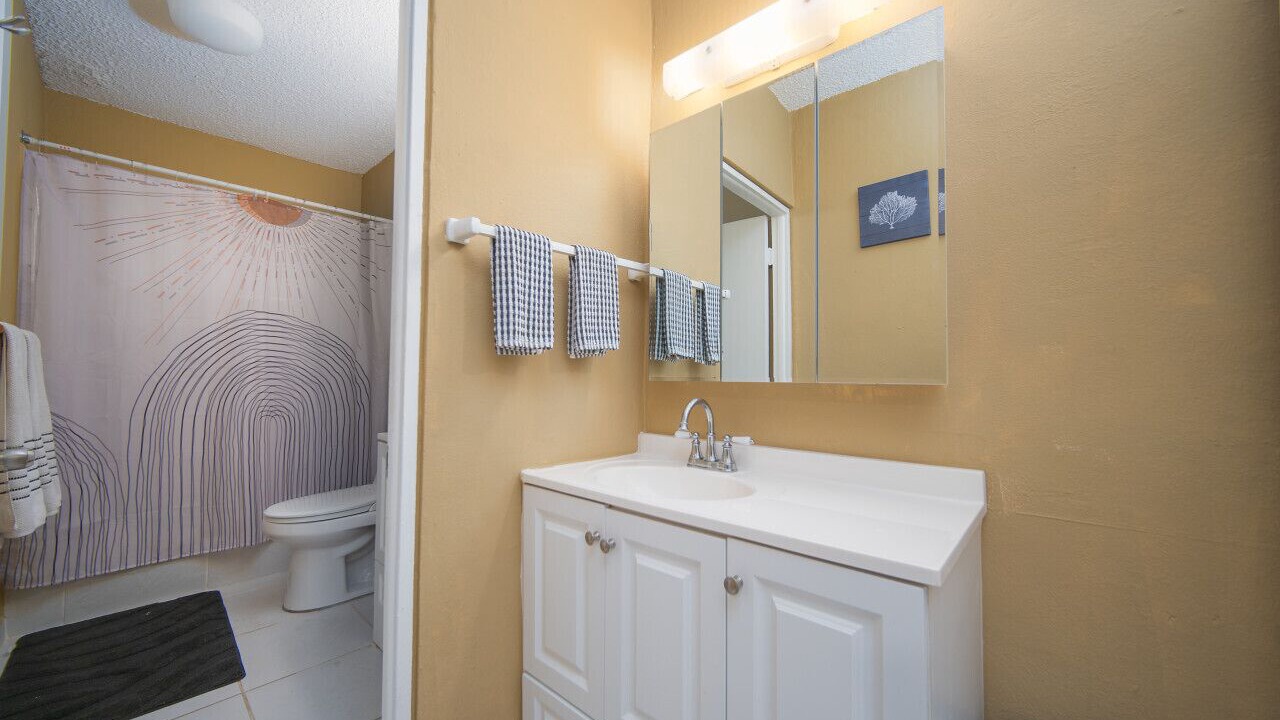 Photo of Bathroom in Estate Saint John