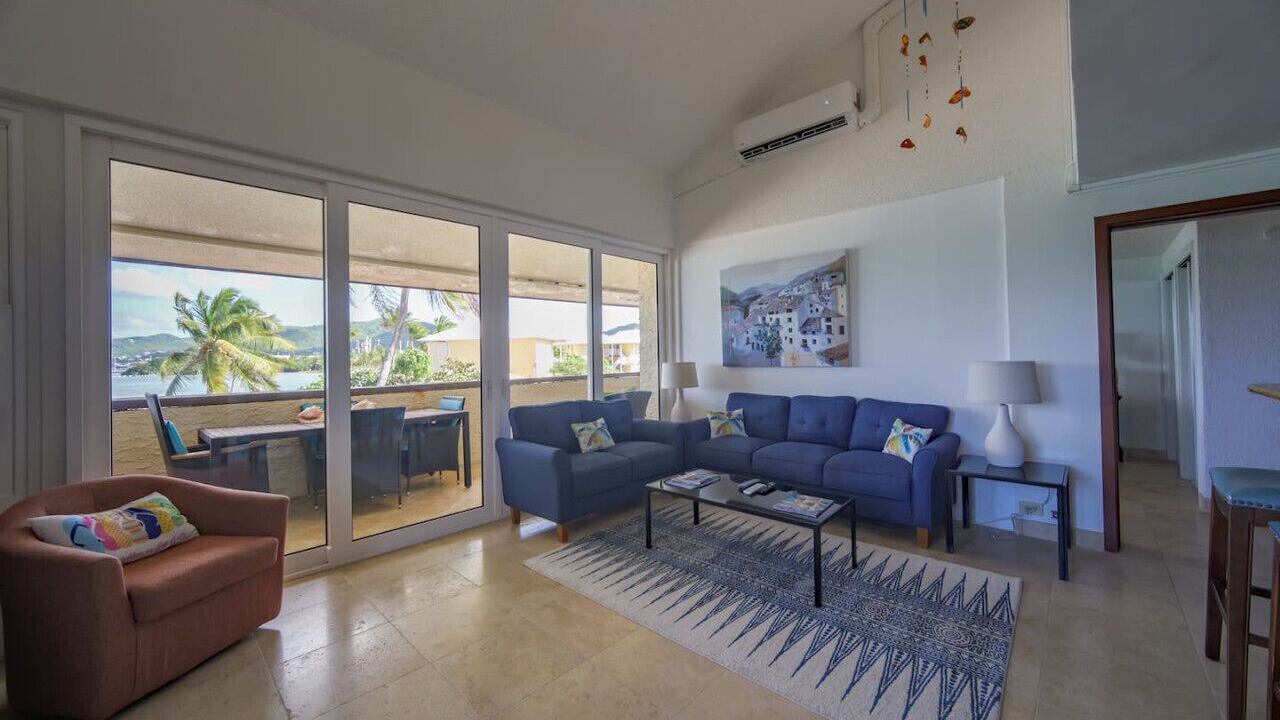 Photo of Livingroom in Estate Golden Rock