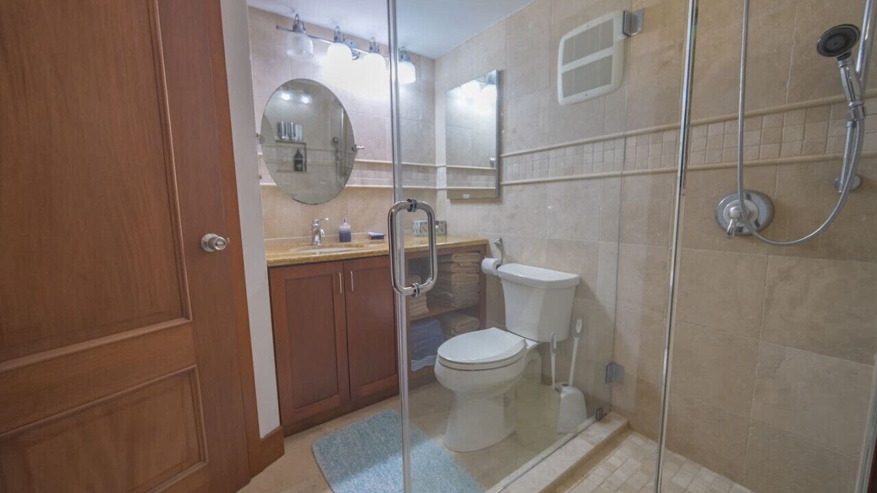 Photo of Bathroom in Estate Golden Rock