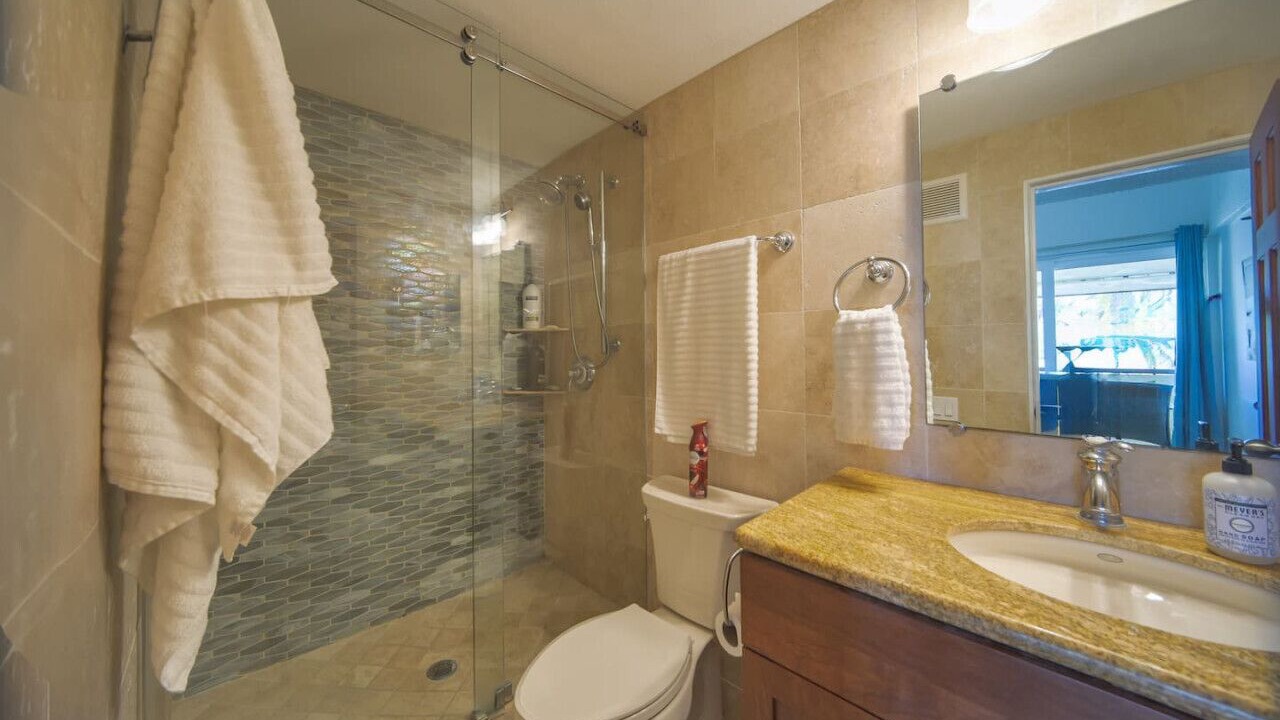 Photo of Bathroom in Estate Golden Rock