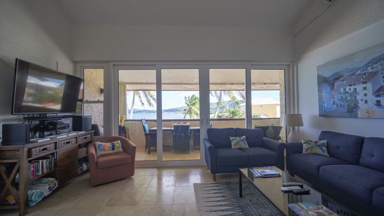 Photo of Livingroom in Estate Golden Rock