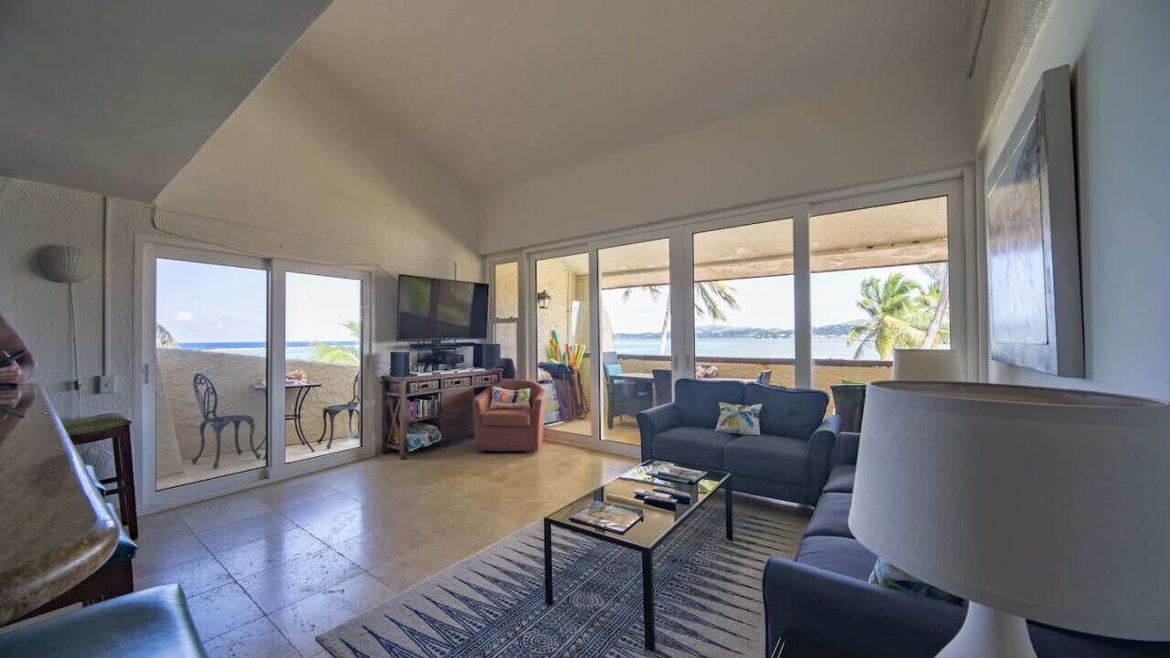 Photo of Livingroom in Estate Golden Rock