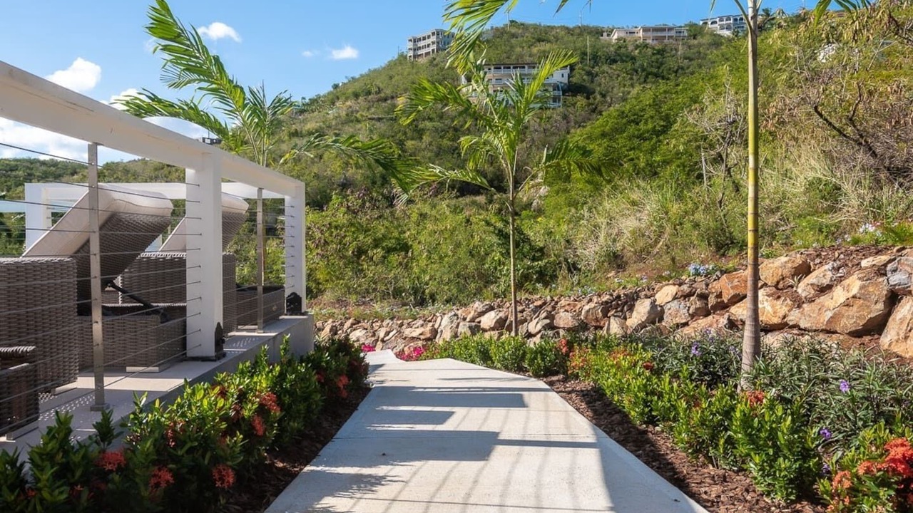 Photo of Outdoor in Estate Frenchman Bay