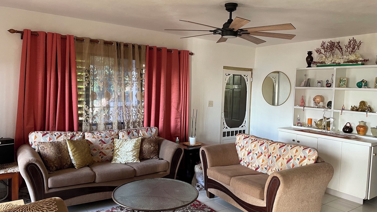 Photo of Livingroom in Flag Hill