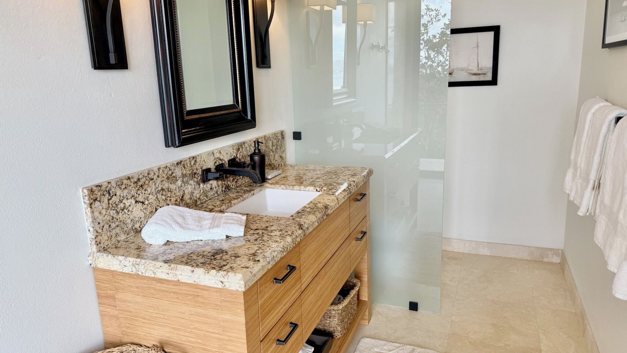Photo of Bathroom in Estate Hansen Bay