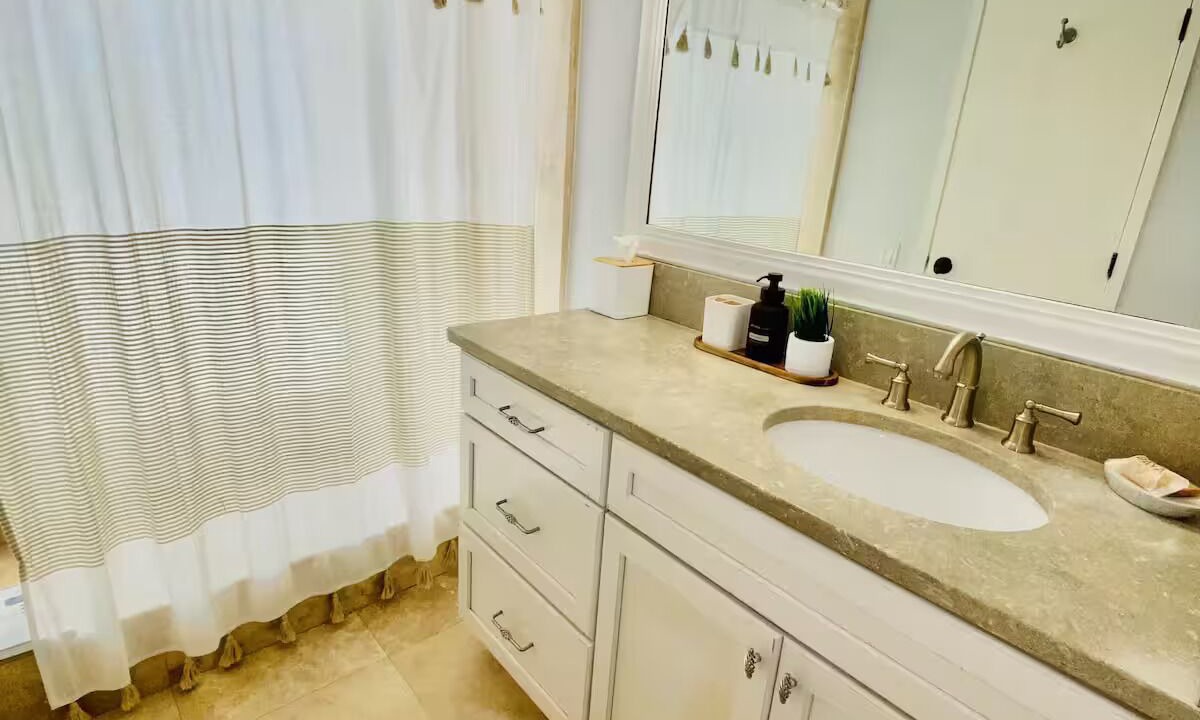 Photo of Bathroom in Great Cruz Bay