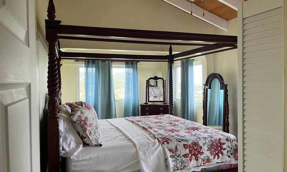 Photo of Bedroom in Estate Thomas