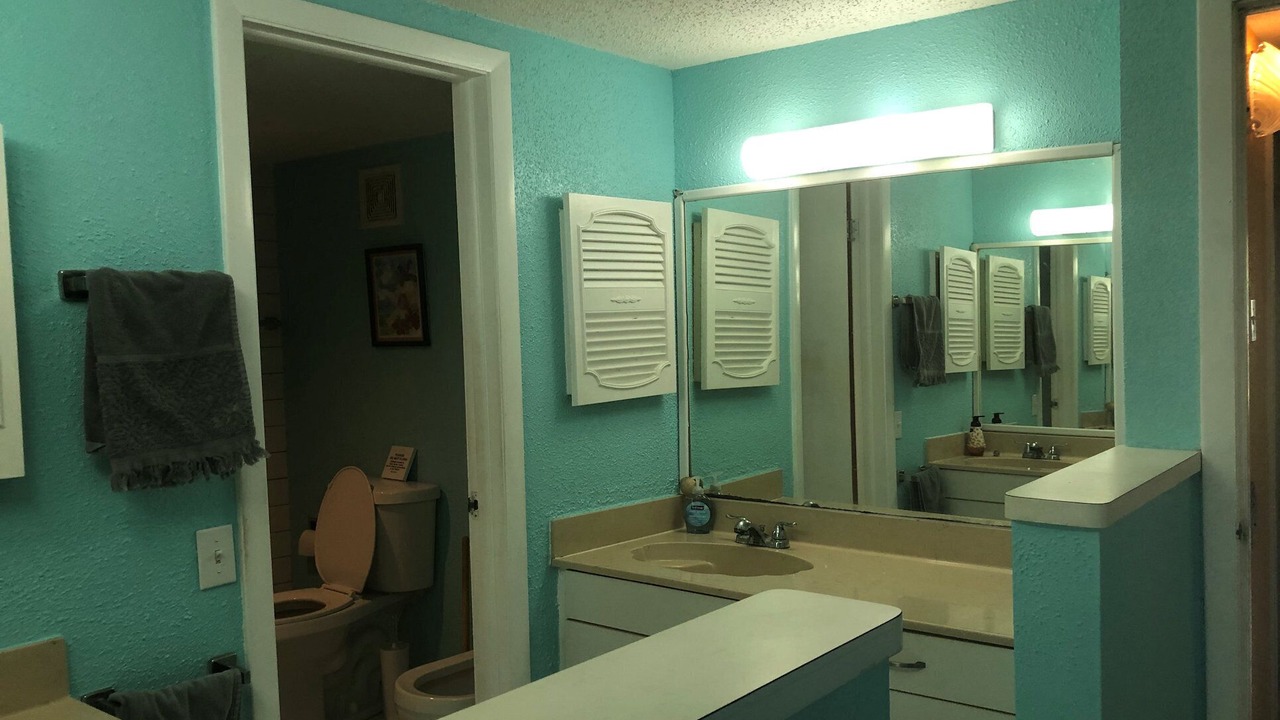 Photo of Bathroom in Estate Golden Rock