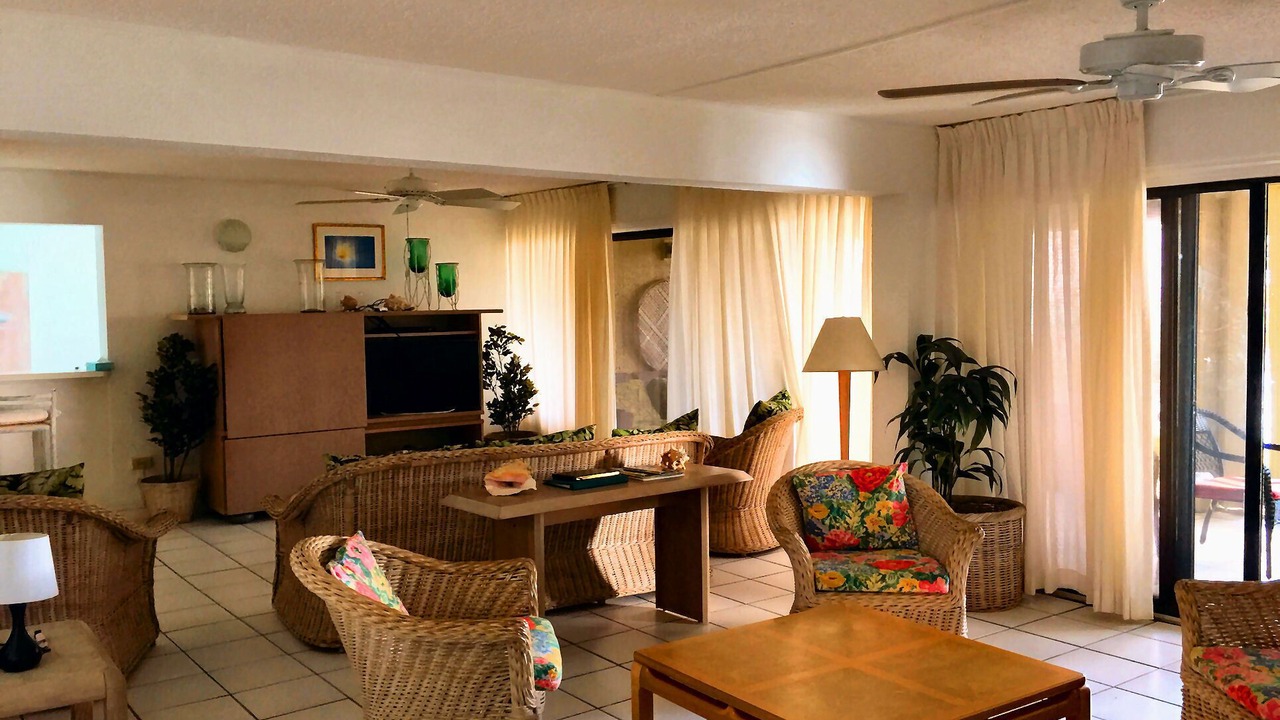 Photo of Livingroom in Estate Golden Rock