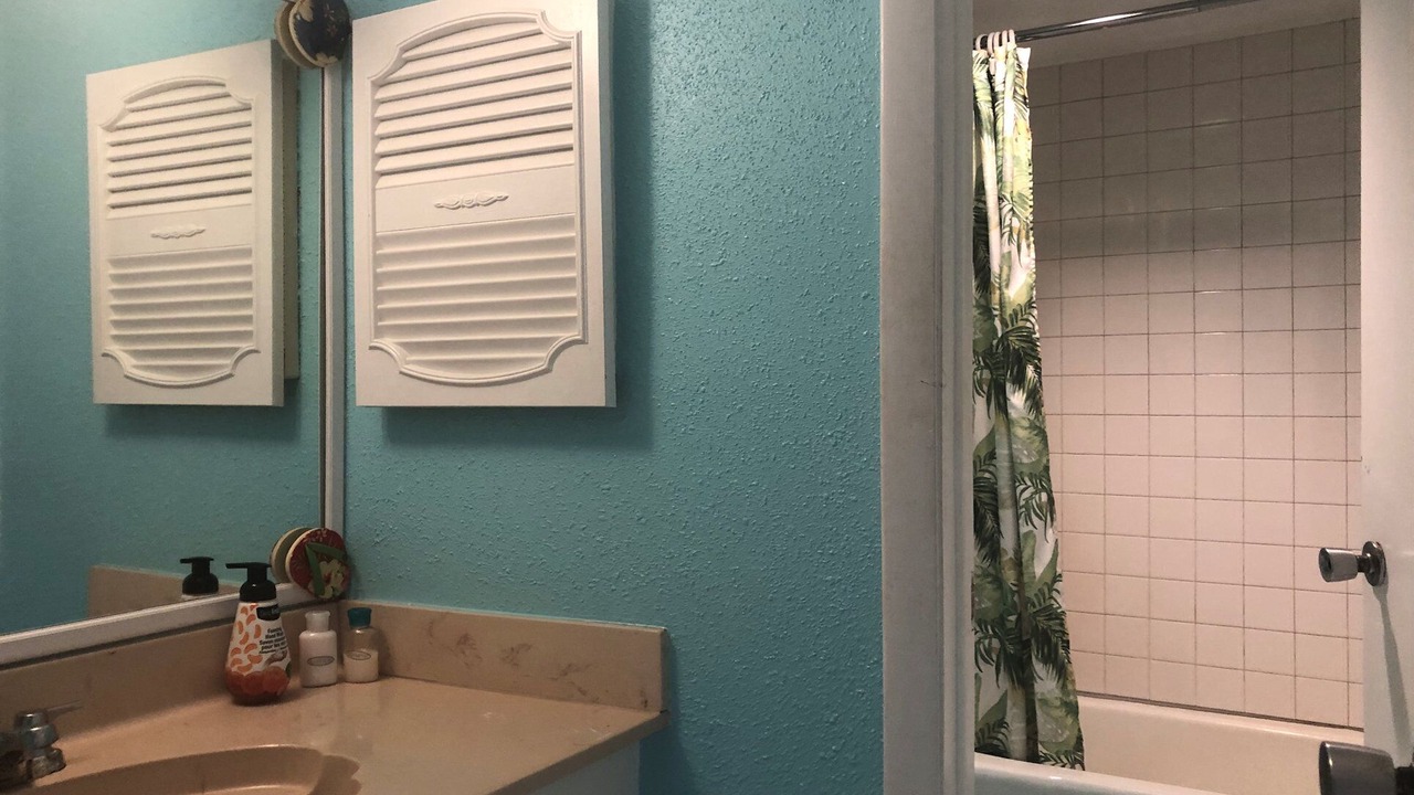 Photo of Bathroom in Estate Golden Rock