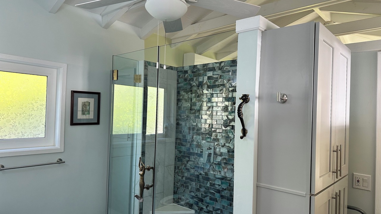 Photo of Bathroom in Estate South Slob