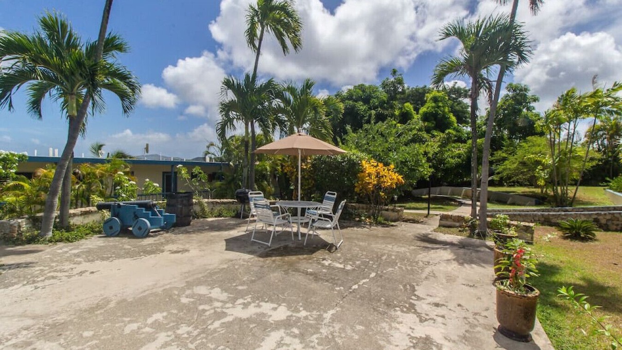 Photo of Outdoor in Estate Little Princess South