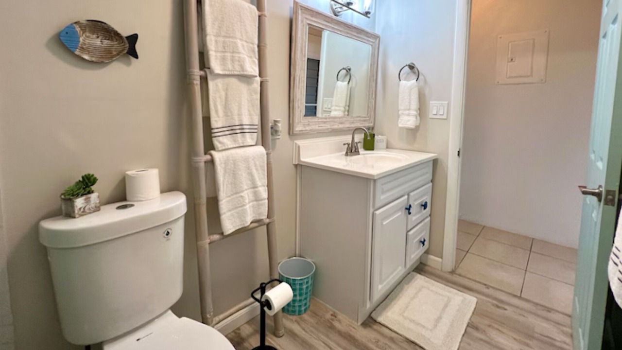 Photo of Bathroom in Estate Golden Rock