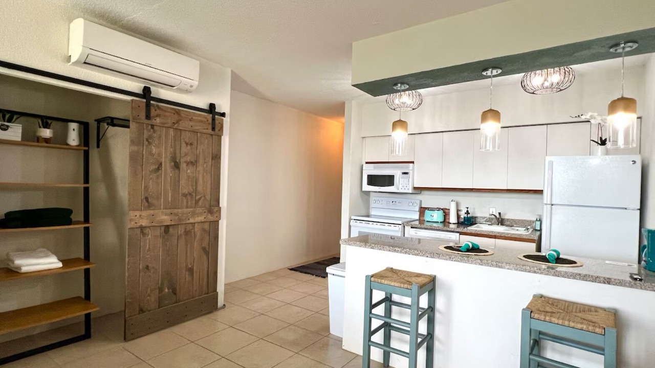 Photo of Kitchen in Estate Golden Rock