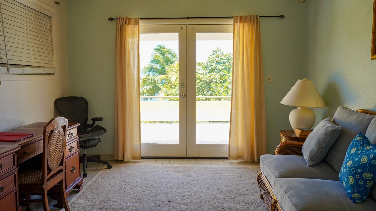 Photo of Livingroom in Teagues Bay