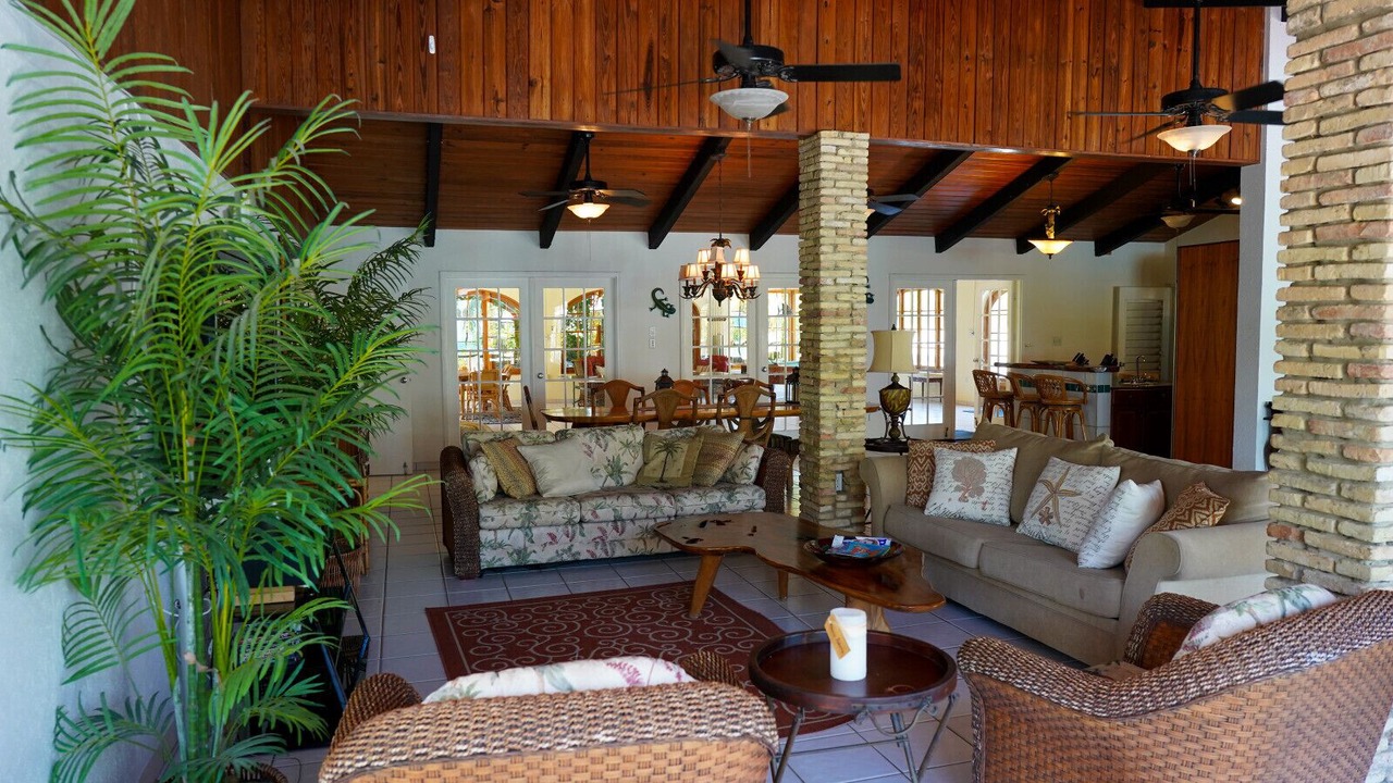 Photo of Livingroom in Teagues Bay